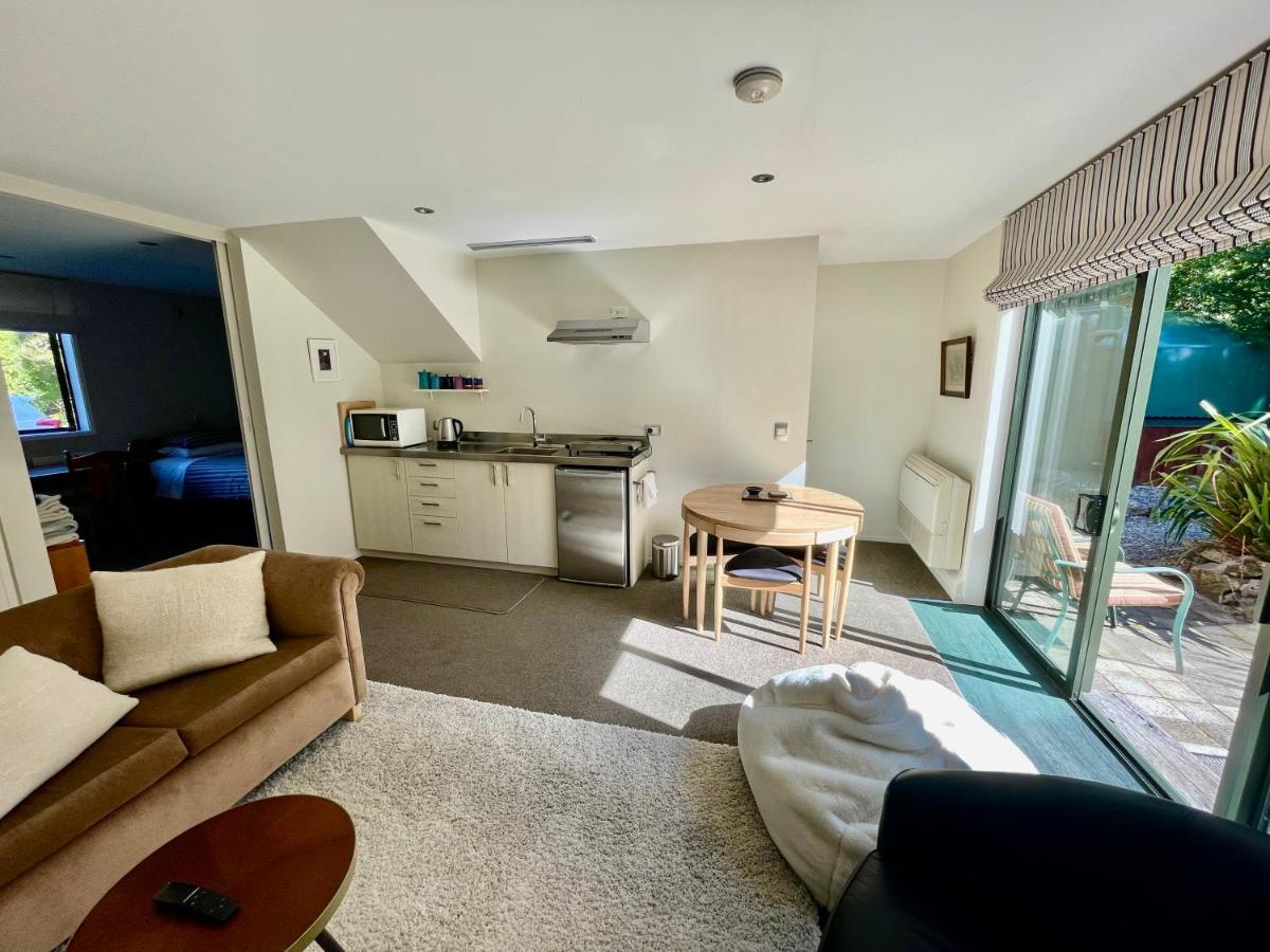 The Bach Apartment Saint Arnaud Bagian luar foto